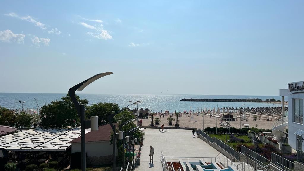 Central Apartment Mangalia Bagian luar foto
